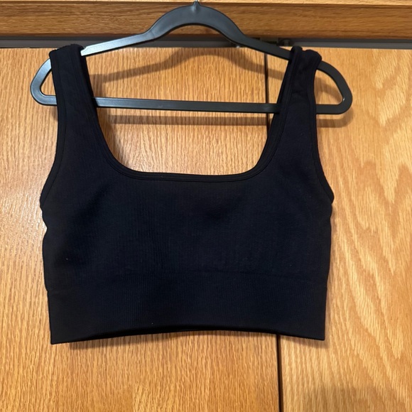 Women's Black Ribbed Crop Top/ non padded sports bra - Picture 2 of 3
